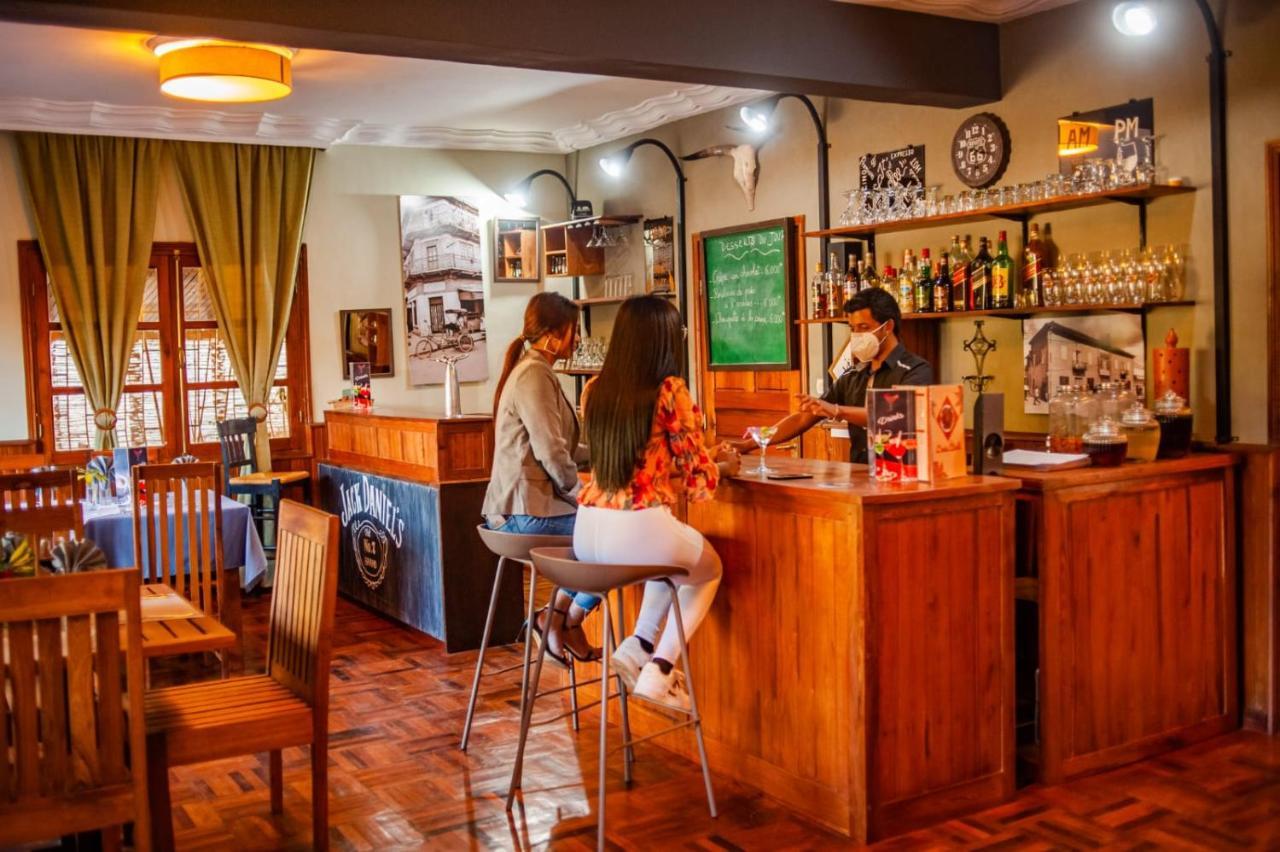L'Anis Etoile - Hotel Restaurant Antsirabe Buitenkant foto